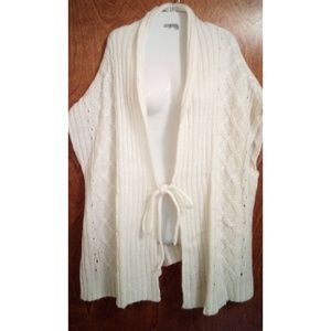 Focus 2000 white open sweater